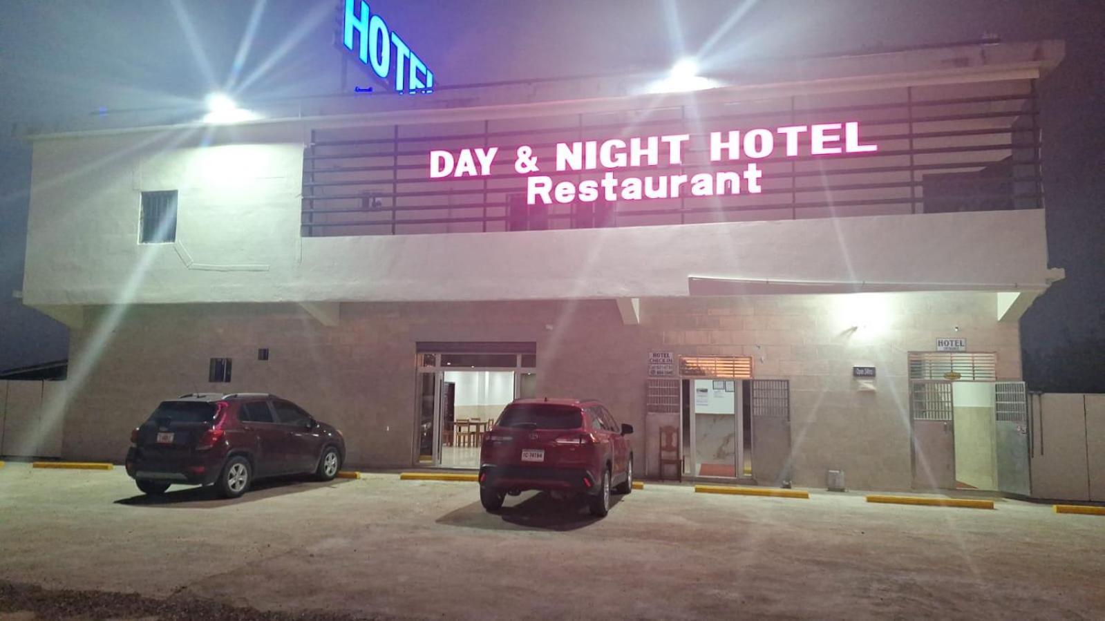 Day And Night Hotel Белмопан Екстериор снимка